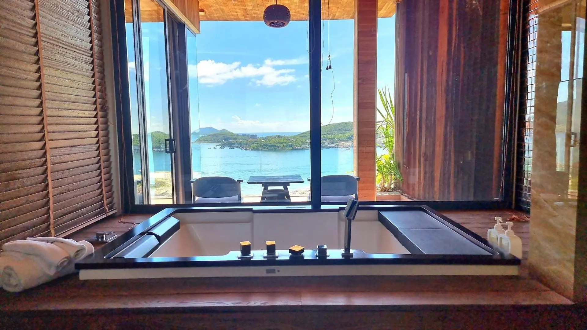 The Hill Ocean Villa With 5 Bedrooms And Infinity Pool Nha Trang