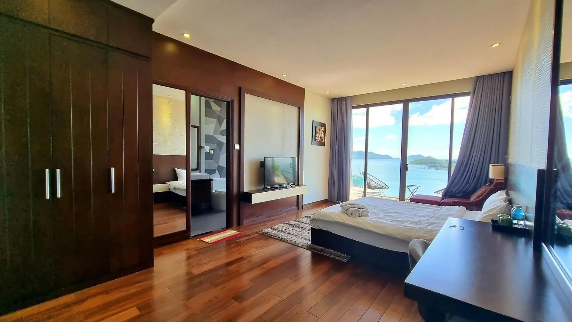 The Hill Ocean Villa With 5 Bedrooms And Infinity Pool 芽庄 越南