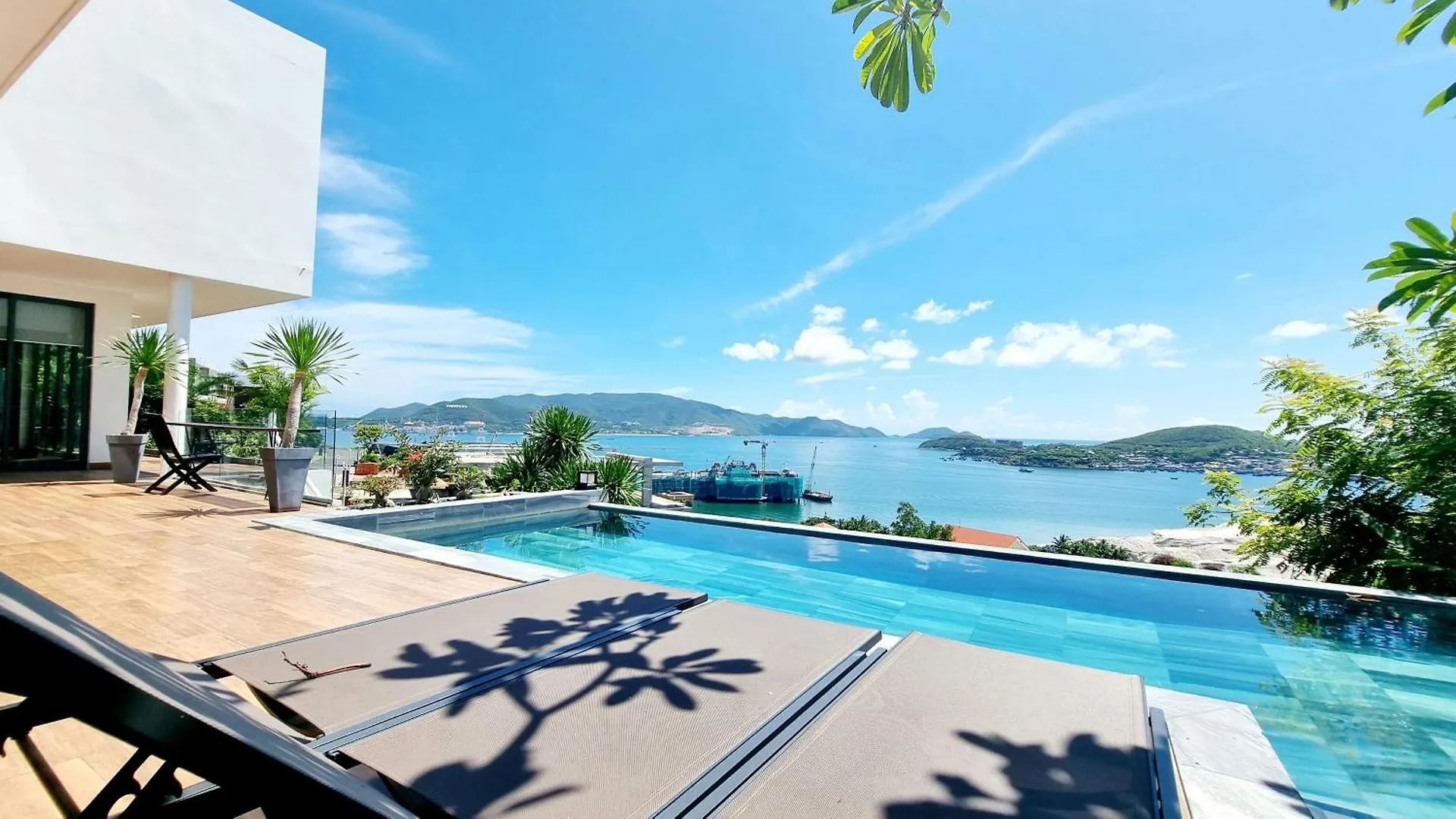 The Hill Ocean Villa With 5 Bedrooms And Infinity Pool Nha Trang Vietnam